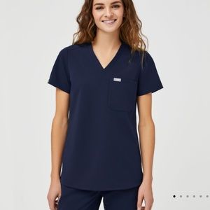 Figs Scrub Top